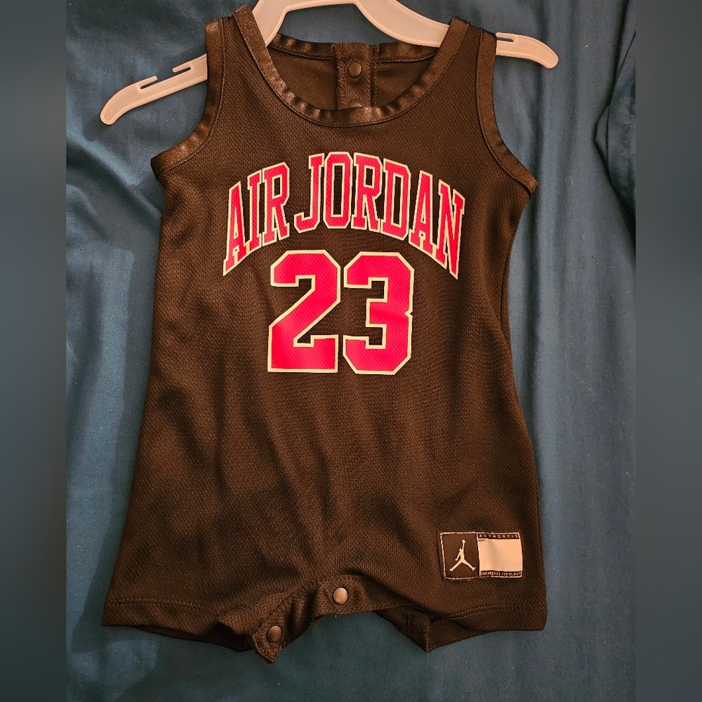 Nike Air Jordan Baby Boy Black #23 Jumpman Short Romper Size 3-6 Months used